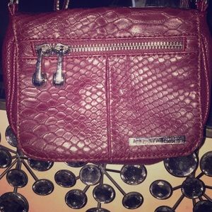Kenneth Cole Reaction cross body handbag